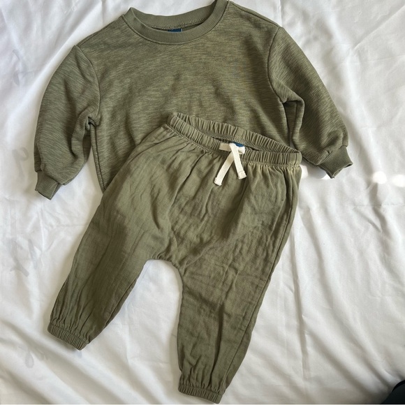 Old Navy Other - Old Navy Olive Green Kids Matching Pant Set Size 12-18 Months